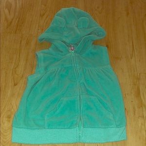 Carter sleeveless vest!! Only used once!